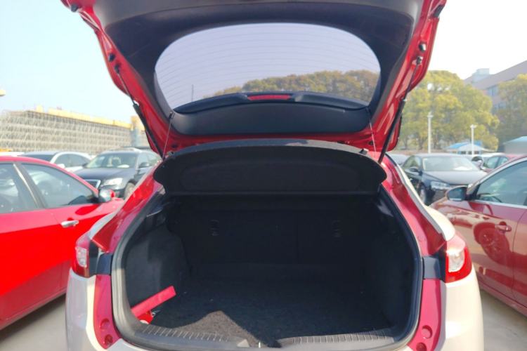 Used Mazda CX-4 2018 2.0L Automatic Two-Wheel Drive Blue Sky Dynamic Version China VI Standard Trunk