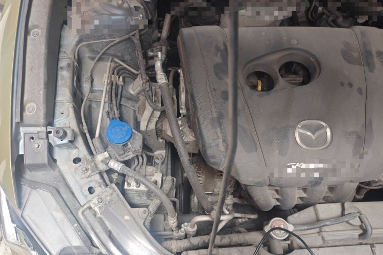 Used Mazda CX-4 2018 2.0L Automatic Two-Wheel Drive Blue Sky Dynamic Version China V Standard Engine Bay Right