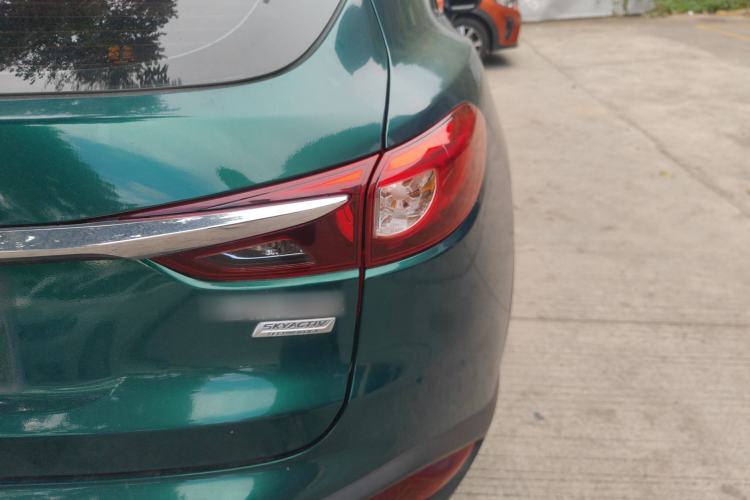 Used Mazda CX-4 2018 2.0L Automatic Two-Wheel Drive Blue Sky Exploration Version China V Standard Right Rear Taillight
