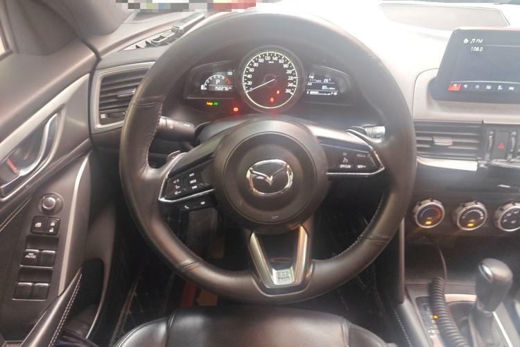 Used Mazda CX-4 2018 2.0L Automatic Two-Wheel Drive Blue Sky Dynamic Version China V Standard Steering Wheel