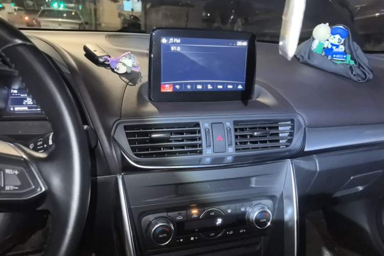 Used Mazda CX-4 2018 2.0L Automatic Two-Wheel Drive Blue Sky Luxury Edition Audio And AC Panel