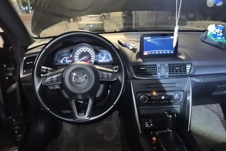 Used Mazda CX-4 2018 2.0L Automatic Two-Wheel Drive Blue Sky Luxury Edition Center Console