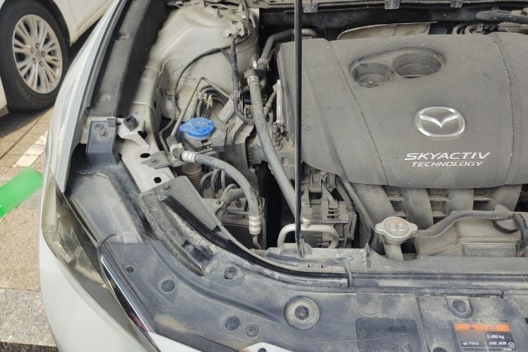 Used Mazda CX-4 2018 2.0L Automatic Two-Wheel Drive Blue Sky Exploration Version China V Standard Engine Bay Right
