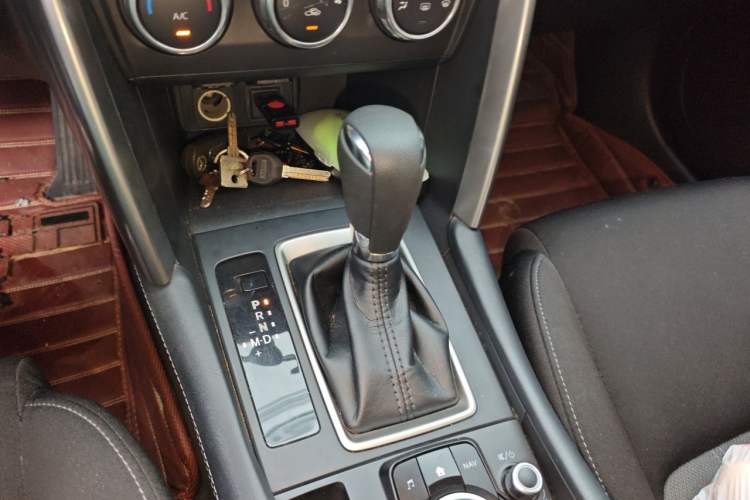 Used Mazda CX-4 2018 2.0L Automatic Two-Wheel Drive Blue Sky Dynamic Version China V Standard Gear Lever