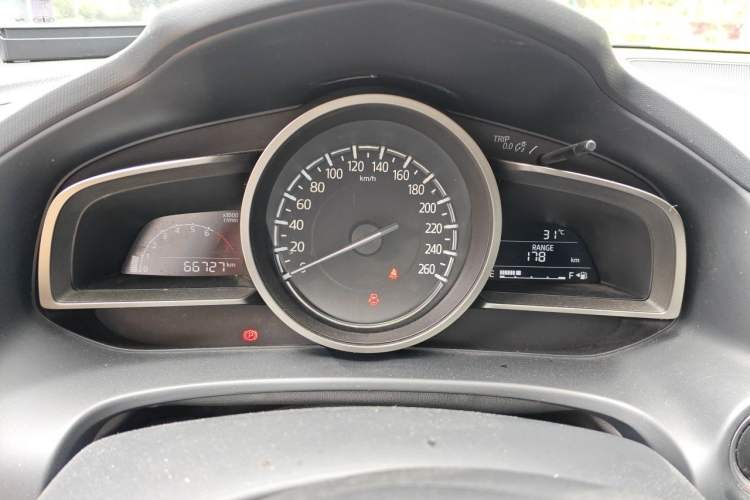 Used Mazda CX-4 2018 2.0L Manual Two-Wheel Drive Blue Sky Dynamic Edition China V Standard Instrument Cluster