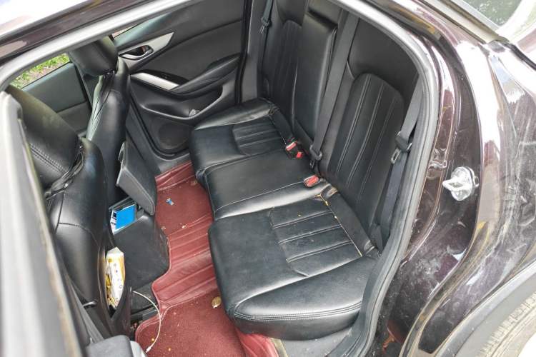 Used Mazda CX-4 2018 2.0L Manual Two-Wheel Drive Blue Sky Dynamic Edition China V Standard Left Rear Seat
