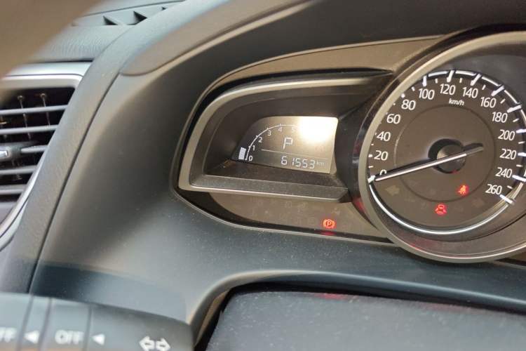 Used Mazda CX-4 2018 2.0L Automatic Two-Wheel Drive Blue Sky Dynamic Version China V Standard Odometer Close Up