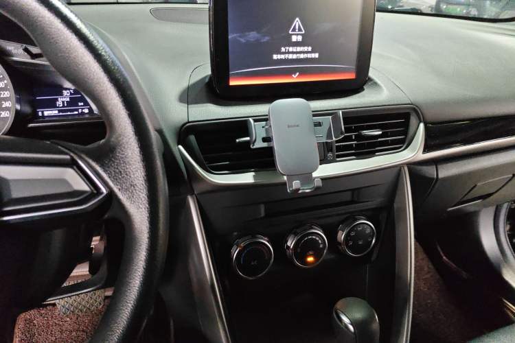 Used Mazda CX-4 2018 2.0L Automatic Two-Wheel Drive Blue Sky Dynamic Version China VI Standard Audio And AC Panel