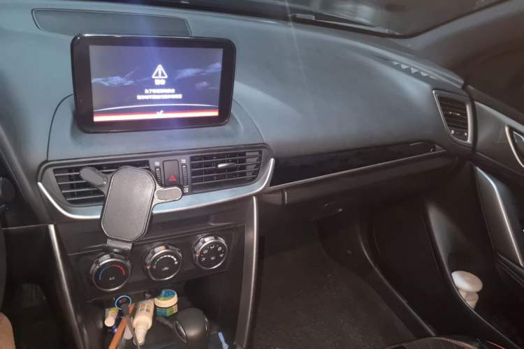 Used Mazda CX-4 2018 2.0L Automatic Two-Wheel Drive Blue Sky Dynamic Version China V Standard Audio And AC Panel