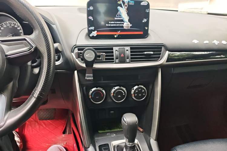 Used Mazda CX-4 2018 2.0L Automatic Two-Wheel Drive Blue Sky Dynamic Version China V Standard Audio And AC Panel