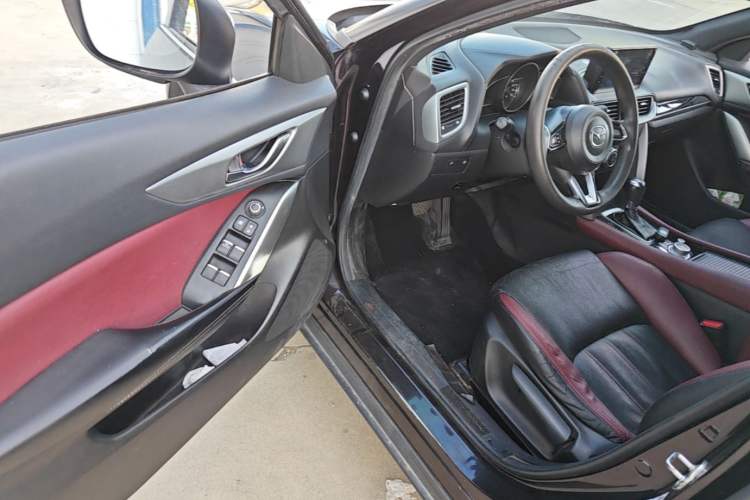 Used Mazda CX-4 2018 2.0L Automatic Two-Wheel Drive Blue Sky Dynamic Version China V Standard Driver Seat