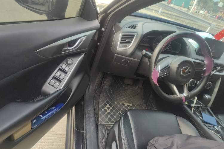Used Mazda CX-4 2018 2.0L Automatic Two-Wheel Drive Blue Sky Dynamic Version China V Standard Driver Seat