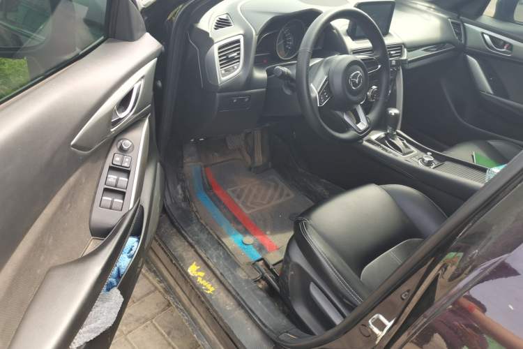 Used Mazda CX-4 2018 2.0L Automatic Two-Wheel Drive Blue Sky Dynamic Version China V Standard Driver Seat
