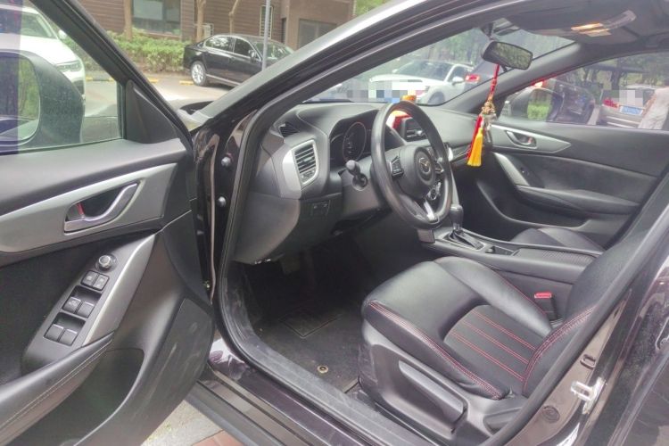 Used Mazda CX-4 2018 2.0L Automatic Two-Wheel Drive Blue Sky Dynamic Version China V Standard Driver Seat