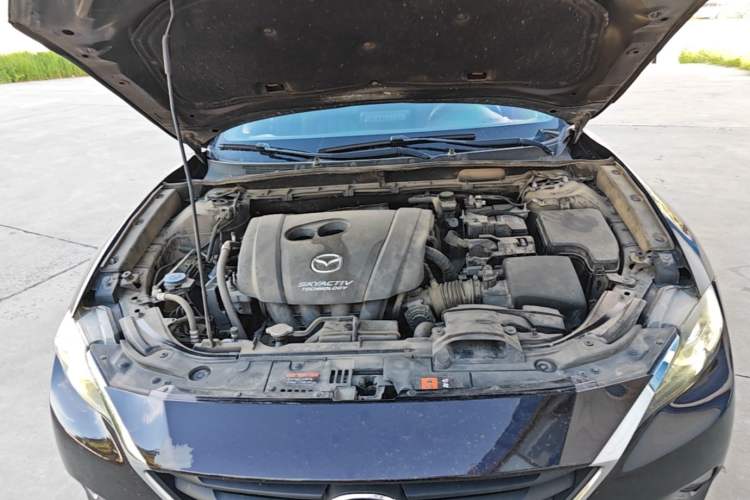 Used Mazda CX-4 2018 2.0L Automatic Two-Wheel Drive Blue Sky Dynamic Version China V Standard Engine Bay