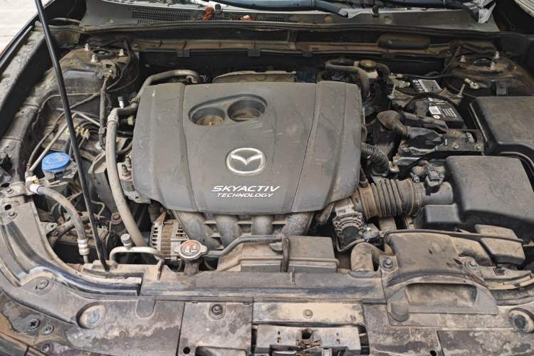 Used Mazda CX-4 2018 2.0L Manual Two-Wheel Drive Blue Sky Dynamic Edition China V Standard Engine Bay