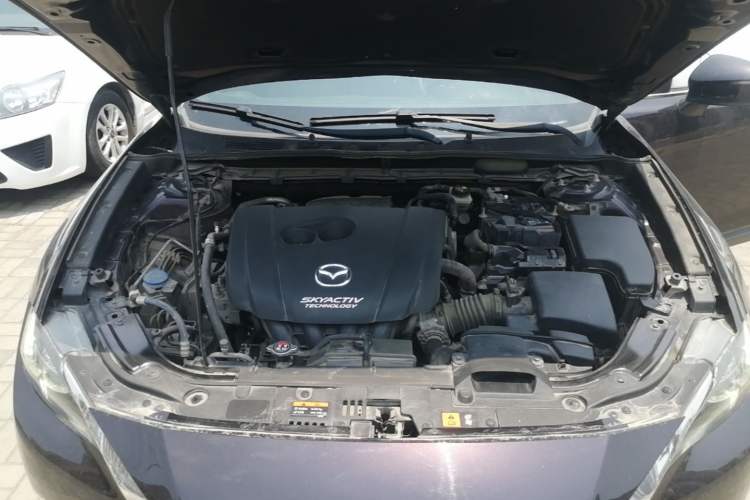 Used Mazda CX-4 2018 2.0L Automatic Two-Wheel Drive Blue Sky Dynamic Version China V Standard Engine Bay