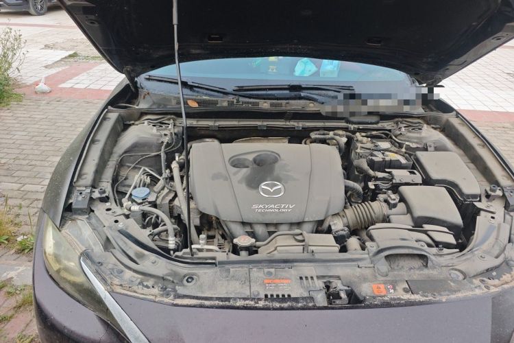 Used Mazda CX-4 2018 2.0L Automatic Two-Wheel Drive Blue Sky Dynamic Version China VI Standard Engine Bay Right