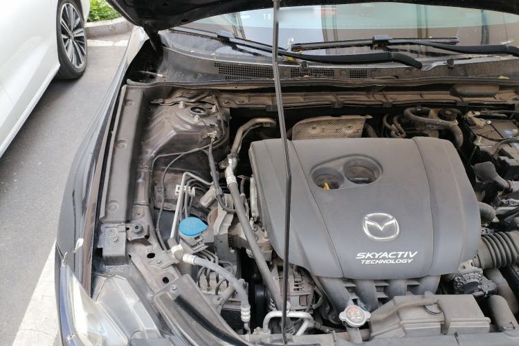 Used Mazda CX-4 2018 2.0L Automatic Two-Wheel Drive Blue Sky Exploration Version China V Standard Engine Bay Right