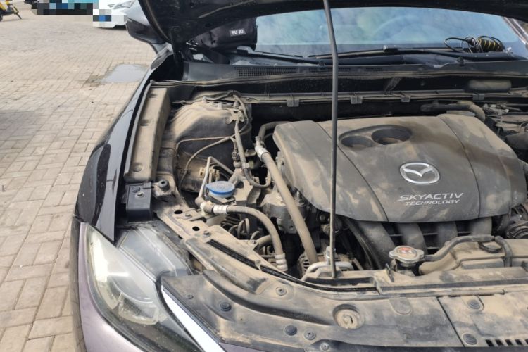 Used Mazda CX-4 2018 2.0L Automatic Two-Wheel Drive Blue Sky Dynamic Version China V Standard Engine Bay Right
