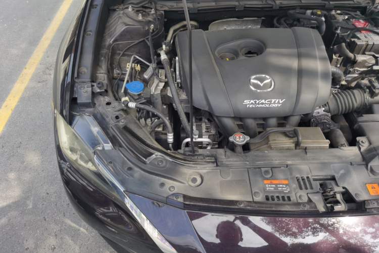 Used Mazda CX-4 2018 2.0L Automatic Two-Wheel Drive Blue Sky Exploration Version China V Standard Engine Bay Right