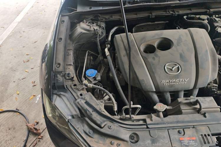 Used Mazda CX-4 2018 2.0L Automatic Two-Wheel Drive Blue Sky Leading Edition China V Standard Engine Bay Right