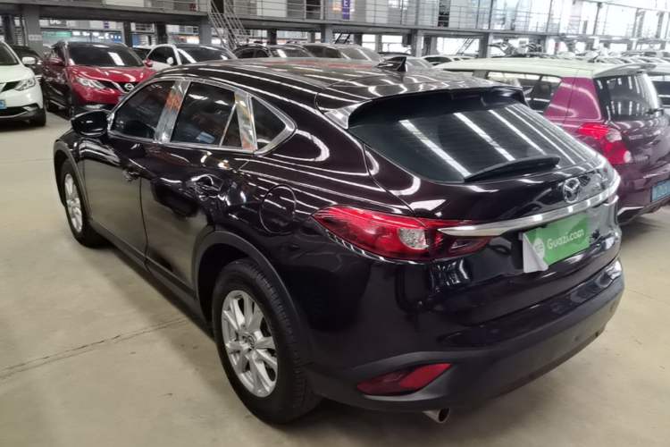 Used Mazda CX-4 2018 2.0L Automatic 2WD Blue Sky Exploration Edition China VI Standard Exterior 1