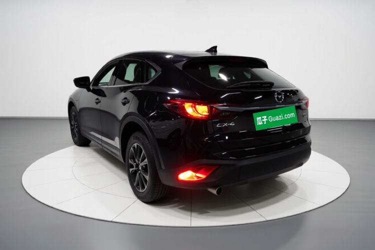 Used Mazda CX-4 2018 2.0L Automatic Two-Wheel Drive Blue Sky Dynamic Version China V Standard Exterior 2