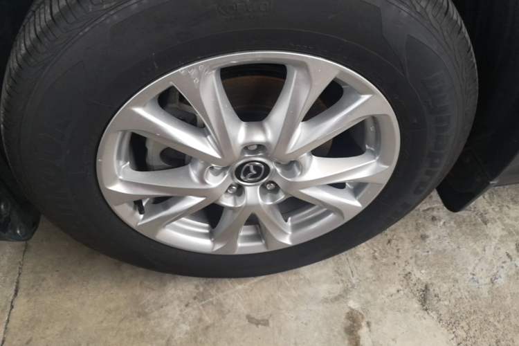 Used Mazda CX-4 2018 2.0L Automatic Two-Wheel Drive Blue Sky Luxury Edition Exterior 4