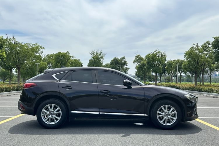 Used Mazda CX-4 2018 2.0L Automatic Two-Wheel Drive Blue Sky Dynamic Version China VI Standard Exterior 4