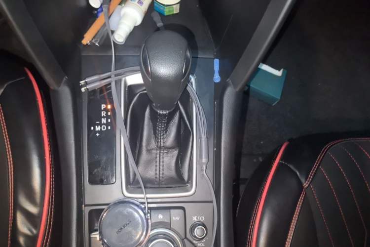 Used Mazda CX-4 2018 2.0L Automatic Two-Wheel Drive Blue Sky Dynamic Version China V Standard Gear Lever