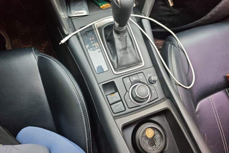 Used Mazda CX-4 2018 2.0L Automatic Two-Wheel Drive Blue Sky Dynamic Version China V Standard Gear Lever