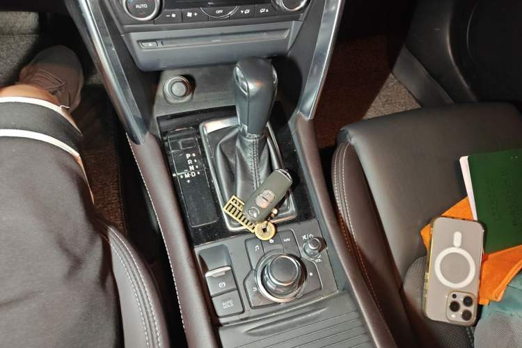 Used Mazda CX-4 2018 2.0L Automatic Two-Wheel Drive Blue Sky Leading Edition China V Standard Gear Lever