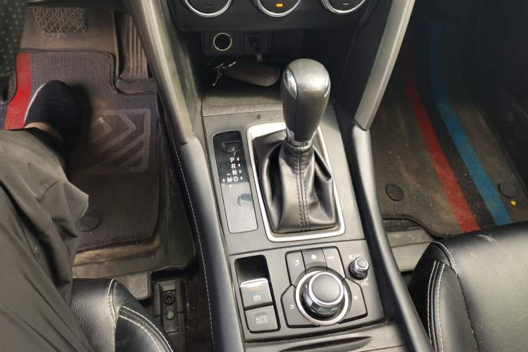 Used Mazda CX-4 2018 2.0L Automatic Two-Wheel Drive Blue Sky Dynamic Version China V Standard Gear Lever