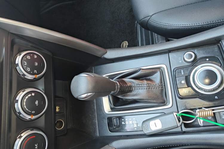 Used Mazda CX-4 2018 2.0L Automatic Two-Wheel Drive Blue Sky Dynamic Version China V Standard Gear Lever