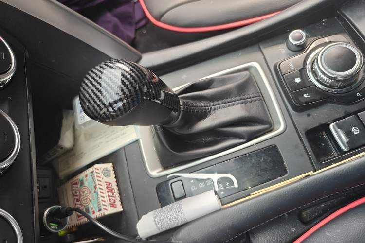 Used Mazda CX-4 2018 2.0L Automatic Two-Wheel Drive Blue Sky Dynamic Version China VI Standard Gear Lever
