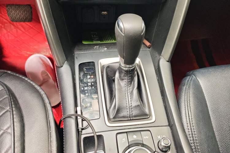 Used Mazda CX-4 2018 2.0L Automatic Two-Wheel Drive Blue Sky Dynamic Version China V Standard Gear Lever
