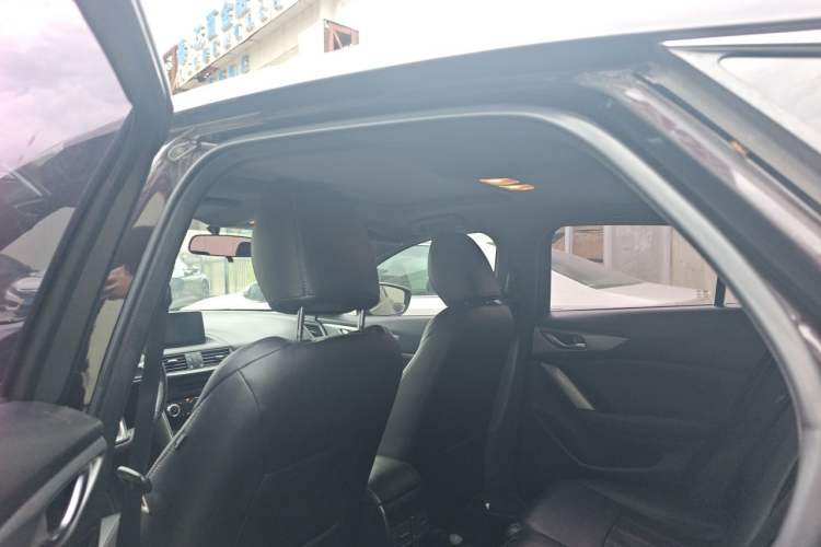 Used Mazda CX-4 2018 2.0L Automatic Two-Wheel Drive Blue Sky Exploration Version China V Standard Headliner