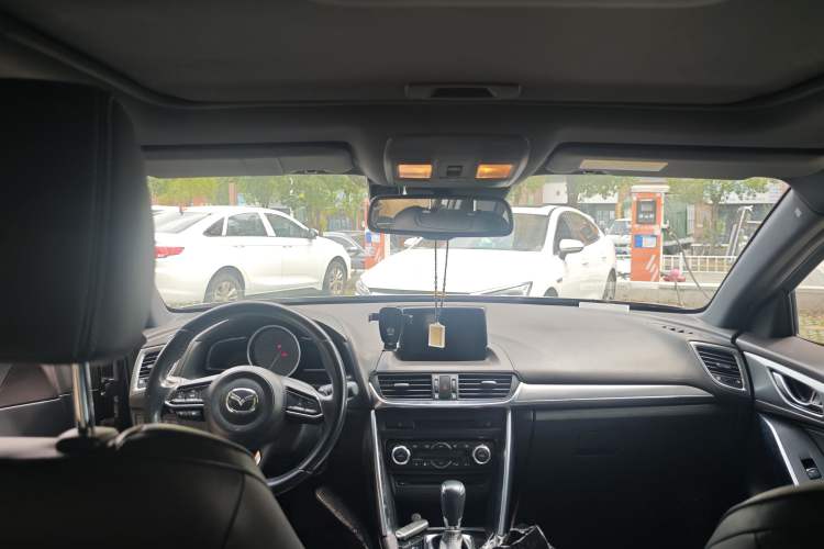 Used Mazda CX-4 2018 2.0L Automatic Two-Wheel Drive Blue Sky Leading Edition China V Standard Headliner