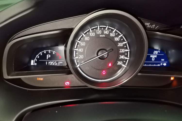 Used Mazda CX-4 2018 2.0L Automatic 2WD Blue Sky Exploration Edition China VI Standard Instrument Cluster