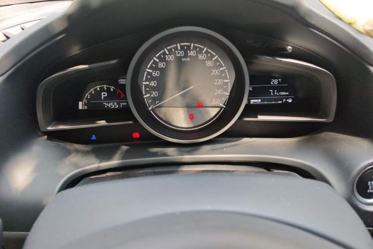 Used Mazda CX-4 2018 2.0L Automatic Two-Wheel Drive Blue Sky Dynamic Version China V Standard Instrument Cluster