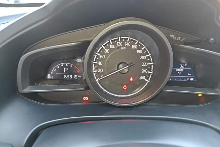 Used Mazda CX-4 2018 2.0L Automatic Two-Wheel Drive Blue Sky Dynamic Version China V Standard Instrument Cluster