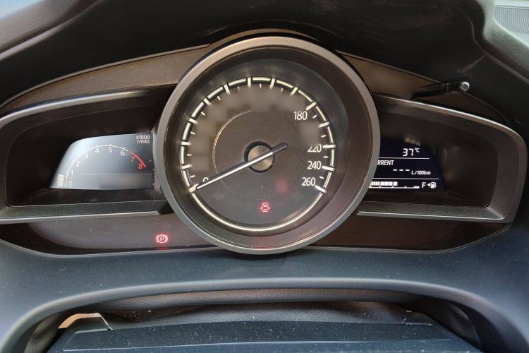 Used Mazda CX-4 2018 2.0L Manual Two-Wheel Drive Blue Sky Dynamic Edition China V Standard Instrument Cluster