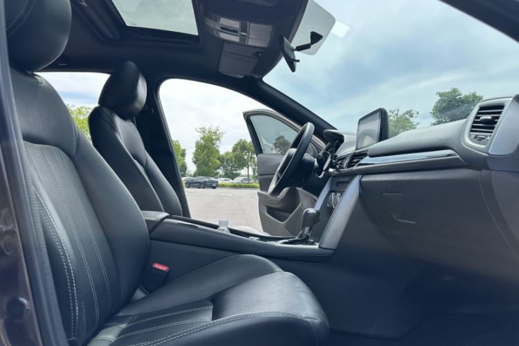 Used Mazda CX-4 2018 2.0L Automatic Two-Wheel Drive Blue Sky Dynamic Version China VI Standard Interior 5