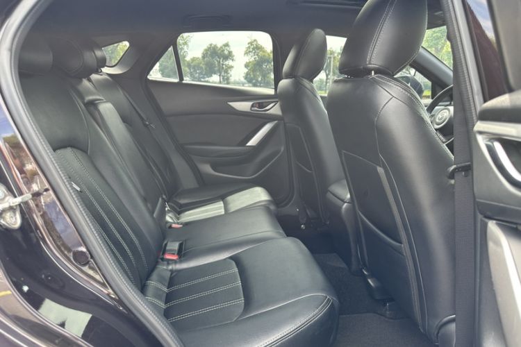 Used Mazda CX-4 2018 2.0L Automatic Two-Wheel Drive Blue Sky Dynamic Version China VI Standard Interior 7