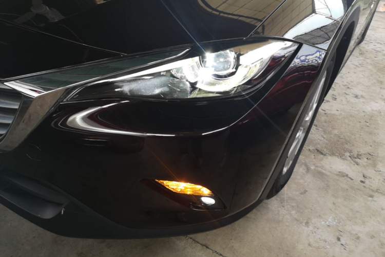 Used Mazda CX-4 2018 2.0L Automatic Two-Wheel Drive Blue Sky Luxury Edition Left Front Headlight