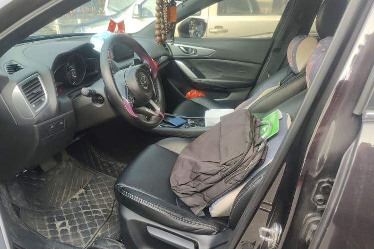 Used Mazda CX-4 2018 2.0L Automatic Two-Wheel Drive Blue Sky Dynamic Version China V Standard Left Front Seat