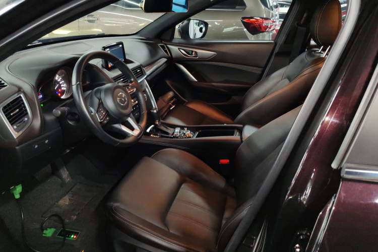 Used Mazda CX-4 2018 2.0L Automatic Two-Wheel Drive Blue Sky Luxury Edition Left Front Seat