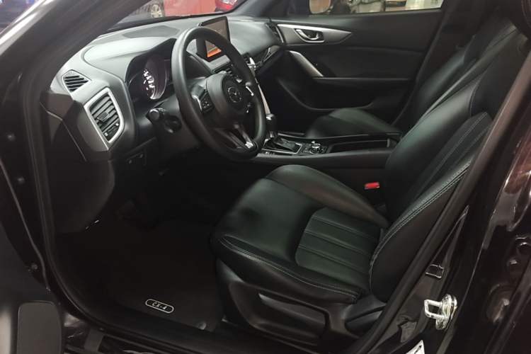 Used Mazda CX-4 2018 2.0L Automatic Two-Wheel Drive Blue Sky Dynamic Version China VI Standard Left Front Seat
