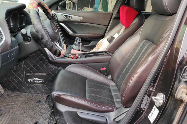 Used Mazda CX-4 2018 2.0L Automatic Two-Wheel Drive Blue Sky Luxury Edition Left Front Seat
